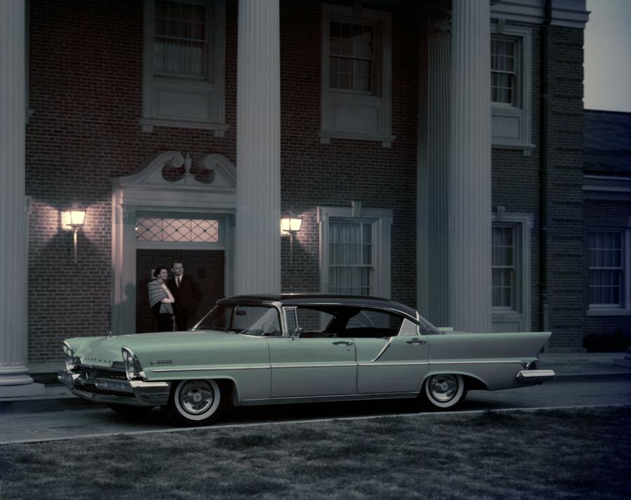  Lincoln Premiere Landau 4-Door Hardtop (57B) 1957 года  (фото 7 из 14)